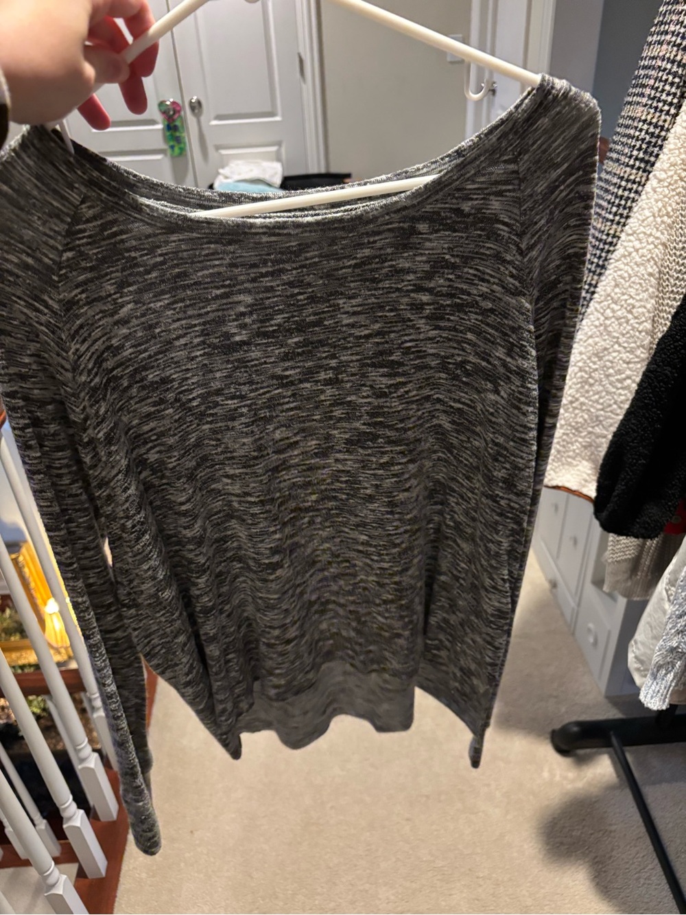 Gray Marled Long-Sleeve Women’s Top